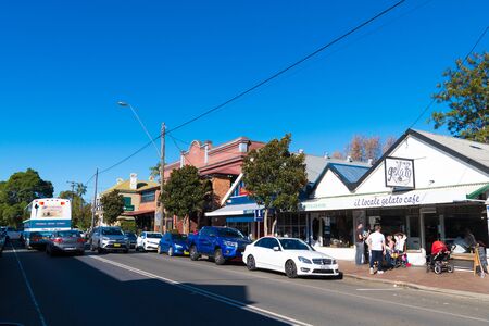 Berry, NSW, Australia-June 9, 2019: People enjoying the long weekend in the small historic country town of Berry, best known for award-winning restaurants, sophisticated shopping and wineriesのeditorial素材