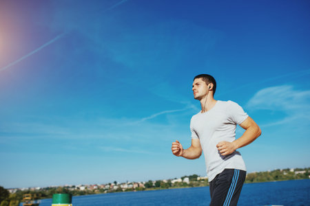 Strong attractive runner