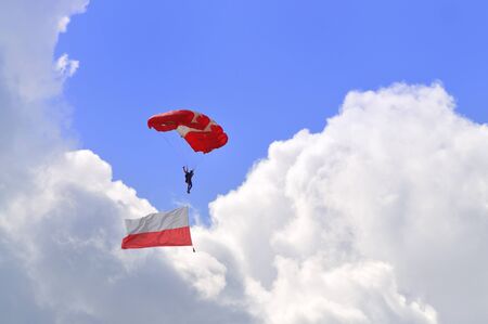 Radom, Poland - August 30, 2009 - Parachutist with the Polish flag, during 11th Edition of the AIR SHOW.のeditorial素材