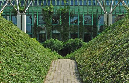 warsaw, poland - september 21, 2010 - public garden on the roof of the warsaw university library, polandのeditorial素材
