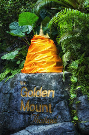 Golden Mount Statue at Wat Saket (Phu Khao Thong) (Temple of the Golden Mount) Bangkok Thailandのeditorial素材