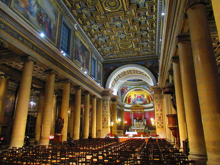 The interior of a church in Paris, Franceのeditorial素材