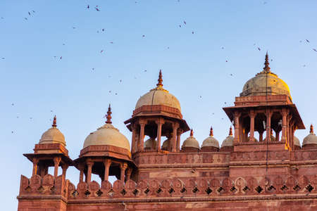 Buland Darwaza (Gate of victory), main entrance to the Jama Masjid in Fatehpur Sikri in Agra, Uttar Pradesh, Indiaのeditorial素材