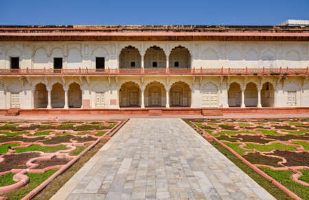 Anguri Bagh garden and Diwan-i-Khas (Hall of Private Audiences) pavilion in Agra Fort in Agra, Uttar Pradesh, Indiaのeditorial素材