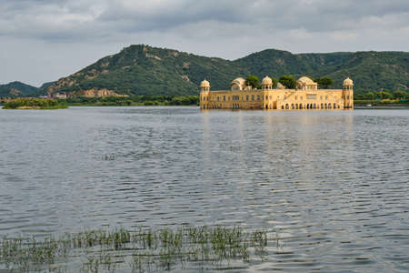 Jal Mahal (Water Palace) in the middle of the Man Sagar Lake in Jaipur, Rajasthan, Indiaのeditorial素材