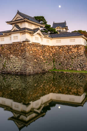 Kishiwada castle (Chikiri Castle) reflecting in the water moat, Kishiwada city, Osaka Prefecture, Japanのeditorial素材