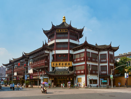 Shanghai, China - July 29, 2015: Markets and tourist shops at the Old City God Temple commercial area in the old part of Shanghai, China. Part of the Yuyuan Tourist Martのeditorial素材