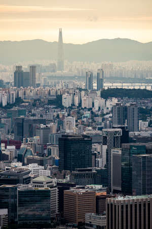 Seoul South Korea cityscape and the Han river, South Korea travel on September 19, 2021のeditorial素材