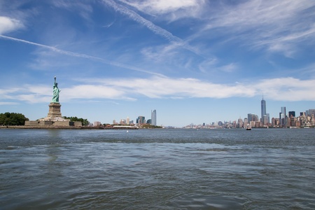panoramic view of the statue of liberty and manhattanの写真素材