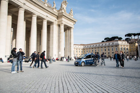 Vatican city,Vatican city state - march 15,2014 police officers in St  Peterのeditorial素材