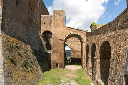 Celleno,Italy-april 30,2018:Walking through the ruins of the ghost village of Celleno during a sunny dayのeditorial素材