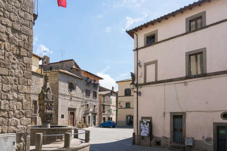 Vitorchiano, Italy-april 30,2018: view of Vitorchiano, one of the more beatiful town in Italy in the province of Viterbo.のeditorial素材