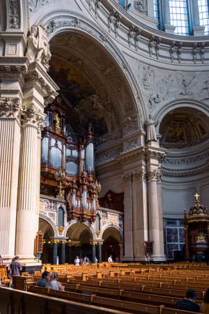 Berlin, Germany-august 9, 2022:people visit the interior of the famous cathedral of Berlin.のeditorial素材