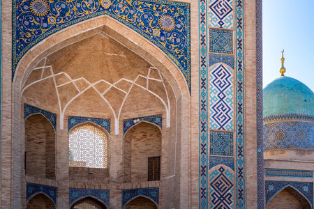 Tashkent, Uzbekistan-august 11, 2023:view of the entrance of the Tillya Sheikh Mosque during a sunny day.The complex is a square that includes a set of religious buildings in Tashkentのeditorial素材