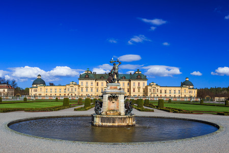 Drottningholm Palace. It is the most well-preserved royal castle built in the 1600s in Sweden and at the same time is representative of all European architecture for the period. のeditorial素材
