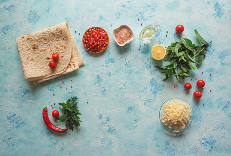 The ingredients for a traditional tabbouleh salad.の写真素材