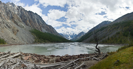 Beautifull valley with view to mountains and  turquoise  lake in Altaj, Russia  at the summerの写真素材
