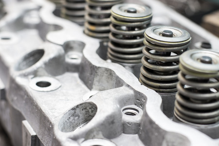 engine Parts Machine technology modern engine camshaft and valves