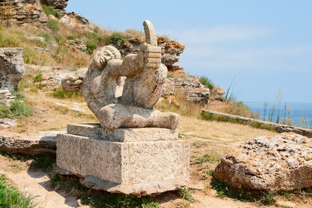 Monument to the archer on Cape Kaliakra in Bulgaria.のeditorial素材