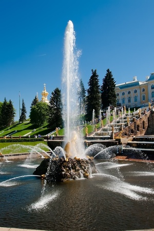 Fountain  Samson  - a central fountain palace and park ensemble  Peterhof のeditorial素材