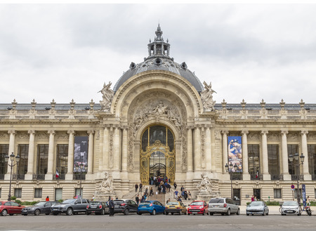 PARIS, FRANCE - MAY 15, 2016: The Petit Palais (small palace) is an art museum in the 8th arrondissement of Paris, Franceのeditorial素材