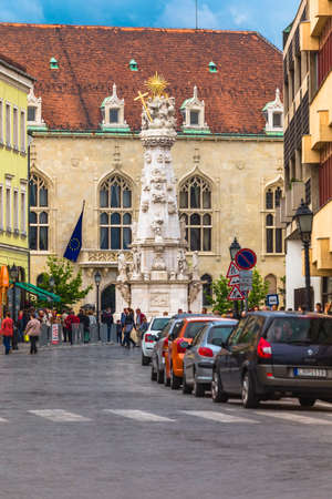 Budapest, Hungary - 03 may , 2014: the Marian column near the Church of St. Matthiasのeditorial素材