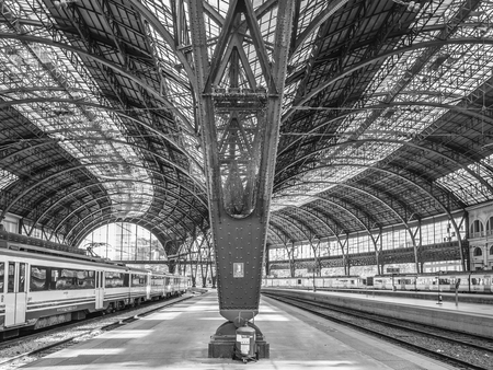 Barcelona, Spain - October 10, 2015. Empty platforms in the Estacion de Francia in Barcelona with a train waiting. "France Station" is a historic station in the city of Barcelona.のeditorial素材