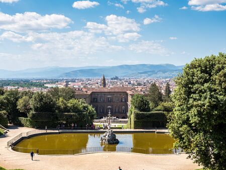 Firenze, Italy - May 27, 2017 - Views of the Firenze skyline from the Boboli Gardensのeditorial素材