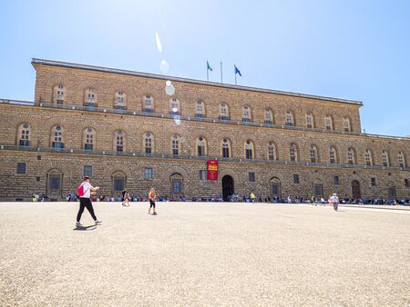 Firenze, Italy - May 27, 2017 - View of the tourists in Piazza Pitti in  front of the Palazzo Pittiのeditorial素材