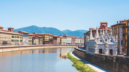 Views of Santa Maria della Spina church over tje Arno riverのeditorial素材