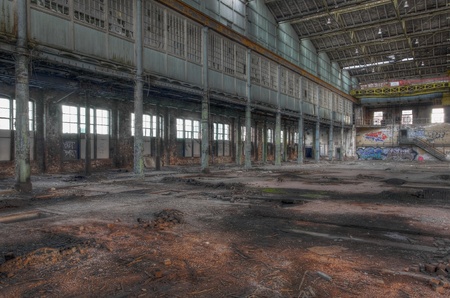 Old abandoned production hall with many metal supportのeditorial素材