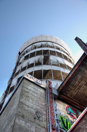 View of the tower of the old monitoring station on the Teufelsbergのeditorial素材