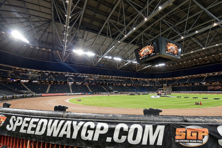 STOCKHOLM - SEPT 25, 2015: The stadium before the practice of the TEGERA Stockholm FIM Speedway Grand Prix at Friends Arena in Stockholm.のeditorial素材