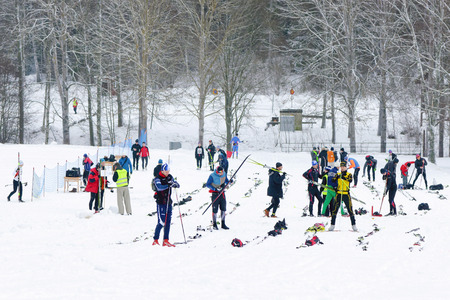 STOCKHOLM, SWEDEN - JAN 24, 2016: Preparations before the Ski Marathon in cross country skiing classic style. 40kmのeditorial素材