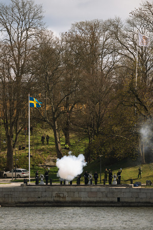 STOCKHOLM, SWEDEN - APRIL 20, 2016: Salute at Skeppsholmen for the newborn prince of Sweden. 21 cannon shots fired.のeditorial素材