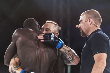 STOCKHOLM - OCT 8, 2016: Winner Sadibou Sy against David Round at Superior Challenge 14 at Eriksdalshallen in Stockholm.のeditorial素材