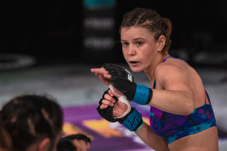 STOCKHOLM, SWEDEN, DEC 7, 2019: Superior challenge 20 between Fannie Redman (SWE) and Zejna Krantic (BIH). Redman wonのeditorial素材