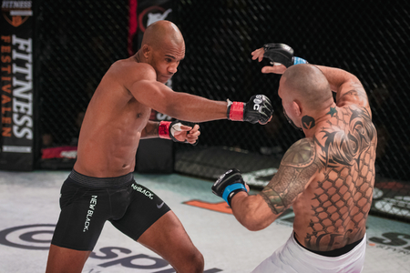 STOCKHOLM, SWEDEN, DEC 7, 2019: Superior challenge 20 between Nico Musoke (SWE) and Marcelo Alfaya (BRA). Musoke won.のeditorial素材