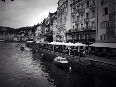 Lucern black and whiteの素材