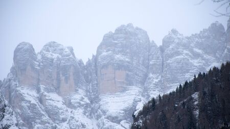 Frosty wind on the vertical walls