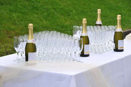 table with champagneの写真素材