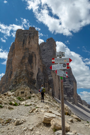 The Tre Cime di Lavaredo ( the Drei Zinnen) in the summer. Sexten Dolomites. Italy.のeditorial素材