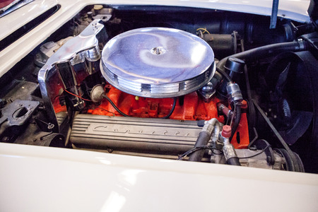 Punta Gorda, Florida, USA â October 13, 2019: White 1960 Chevrolet corvette convertible displayed at the Muscle Car City museum. Editorial Useのeditorial素材