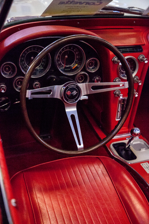 Punta Gorda, Florida, USA â October 13, 2019: White 1964 Chevrolet Corvette original displayed at the Muscle Car City museum. Editorial Useのeditorial素材
