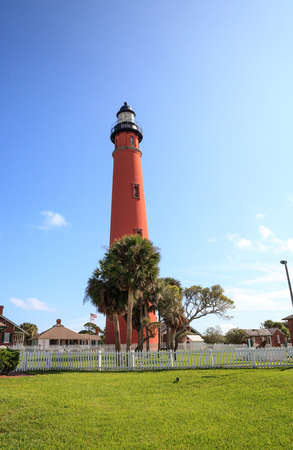 Ponce Inlet, Florida, USA â November 2, 2019: Ponce de Leon Inlet Lighthouse and Museum in Ponce Inlet near New Smyrna Beach, Florida. Editorial Use.のeditorial素材