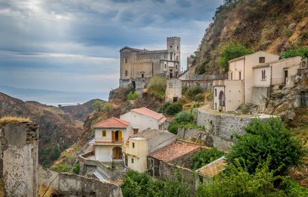 Castello Normanno in Forza d\'Agro. Sicily, Italyの写真素材