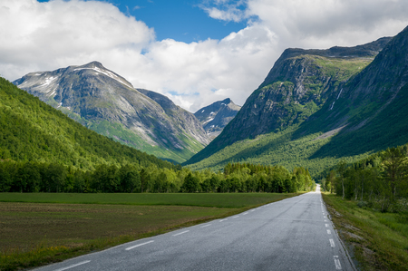 Road to the mountainsの写真素材