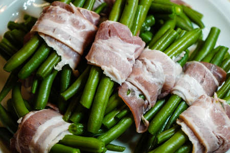 raw and healthy green beans
