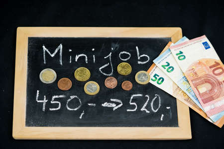 Minijob From July 2022, the tax-free gross wage for part-time employees will increase from 450.00 euros to 520.00 euros