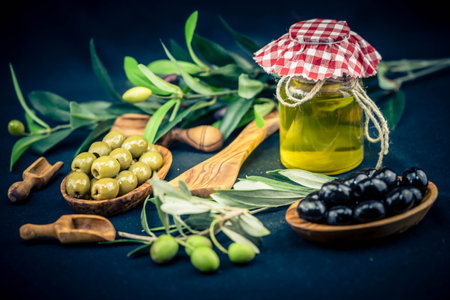 cold pressed extra virgin olive oilの写真素材